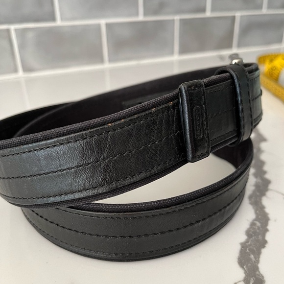 Men's Coach 100% Black Leather Belt Silvertone Buckle - Picture 2 of 13